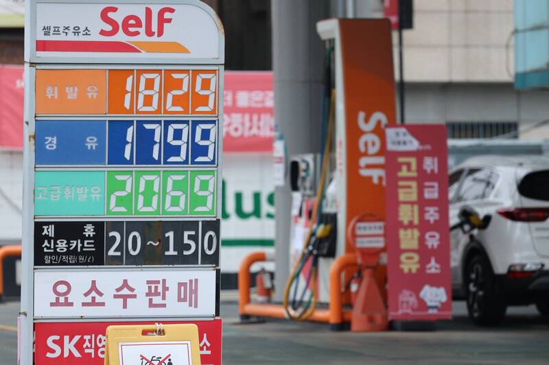 油價飆升警戒！南韓擬擴大「汽車輪休」制，全民恐面臨逾30年來首度強制節能
