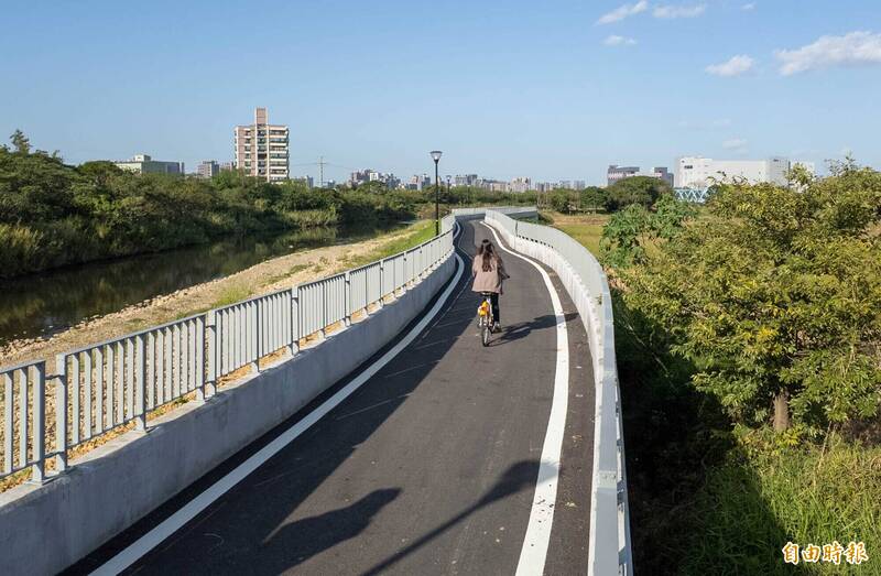 桃園水環境升級！老街溪右岸芝和橋至領航南橋護岸啟用，青埔防洪與親水空間再進化