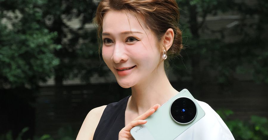 雙2億蔡司鏡頭、獨家增距鏡！vivo X300 Ultra 登台挑戰手機攝影天花板