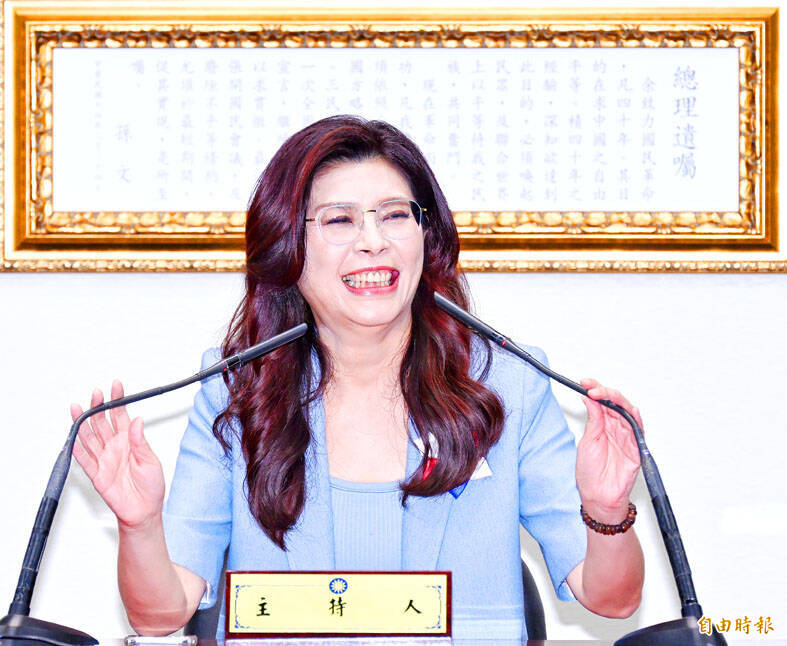 鄭麗文「破冰」訪中：國民黨十年首晤習近平，牽動選情與國防預算角力