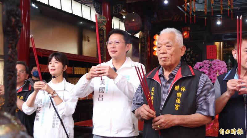 黃國昌率民眾黨新秀樹林拜票 強調「新北無大本營」力拼全區支持