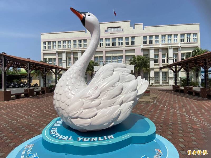 雲林天鵝湖嘉年華4月登場 8米巨型天鵝吸睛 每日限量鵝肉料理免費嘗