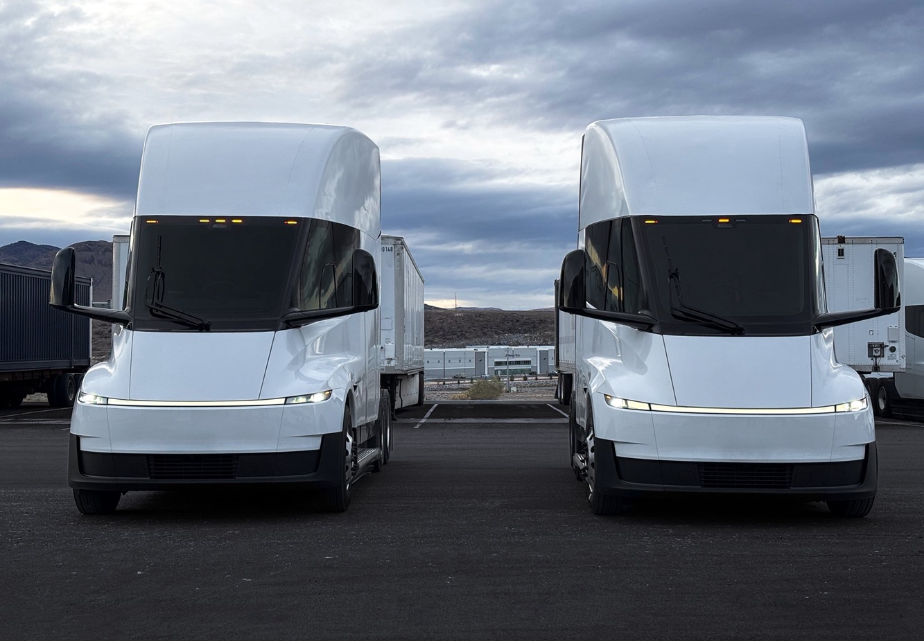 特斯拉電動卡車Semi量產衝擊市場 傳統車商陷氣候政策訴訟泥沼