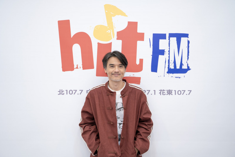 馮德倫驚喜現身臺北街頭 自曝最愛排隊等蒸肉圓