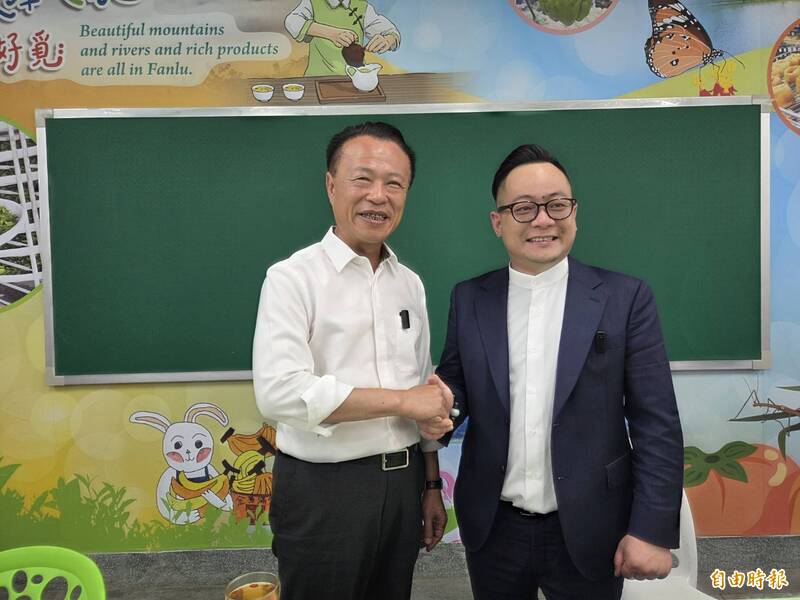 嘉縣「家鄉100問」教材獲基隆議長取經 翁章梁分享地方認同培育秘訣