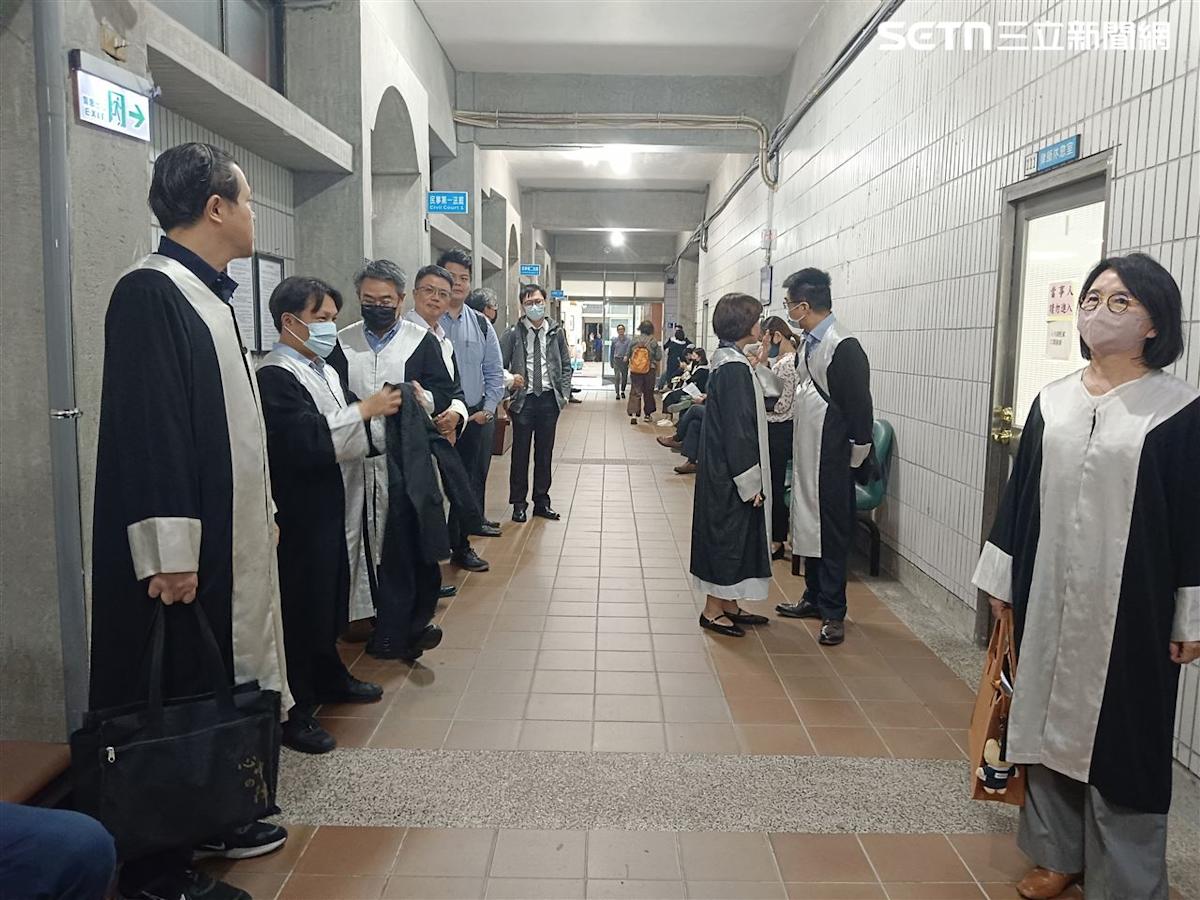 台中法庭暴力事件！女子掌摑律師會理事長遭5罪起訴續押
