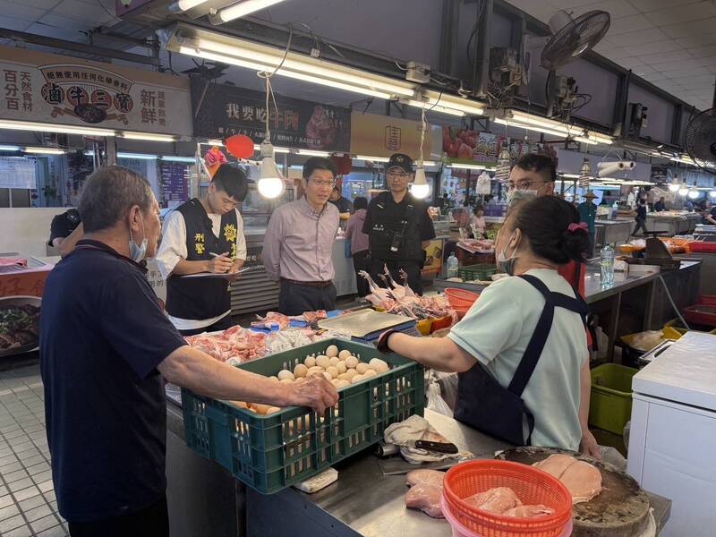 台南檢方出擊！嚴防塑膠袋惡意漲價 攤商成本壓力浮現