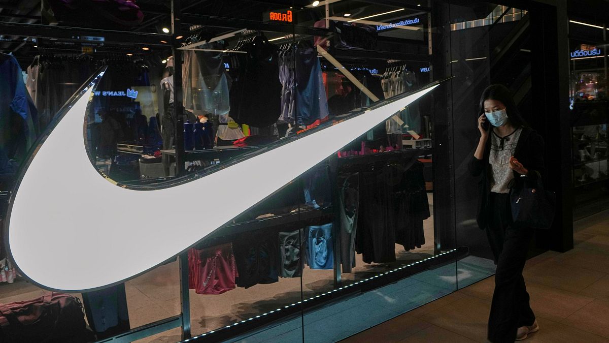 川普暗示中東戰事緩解 美股連二漲 耐吉財測不佳逆勢重挫