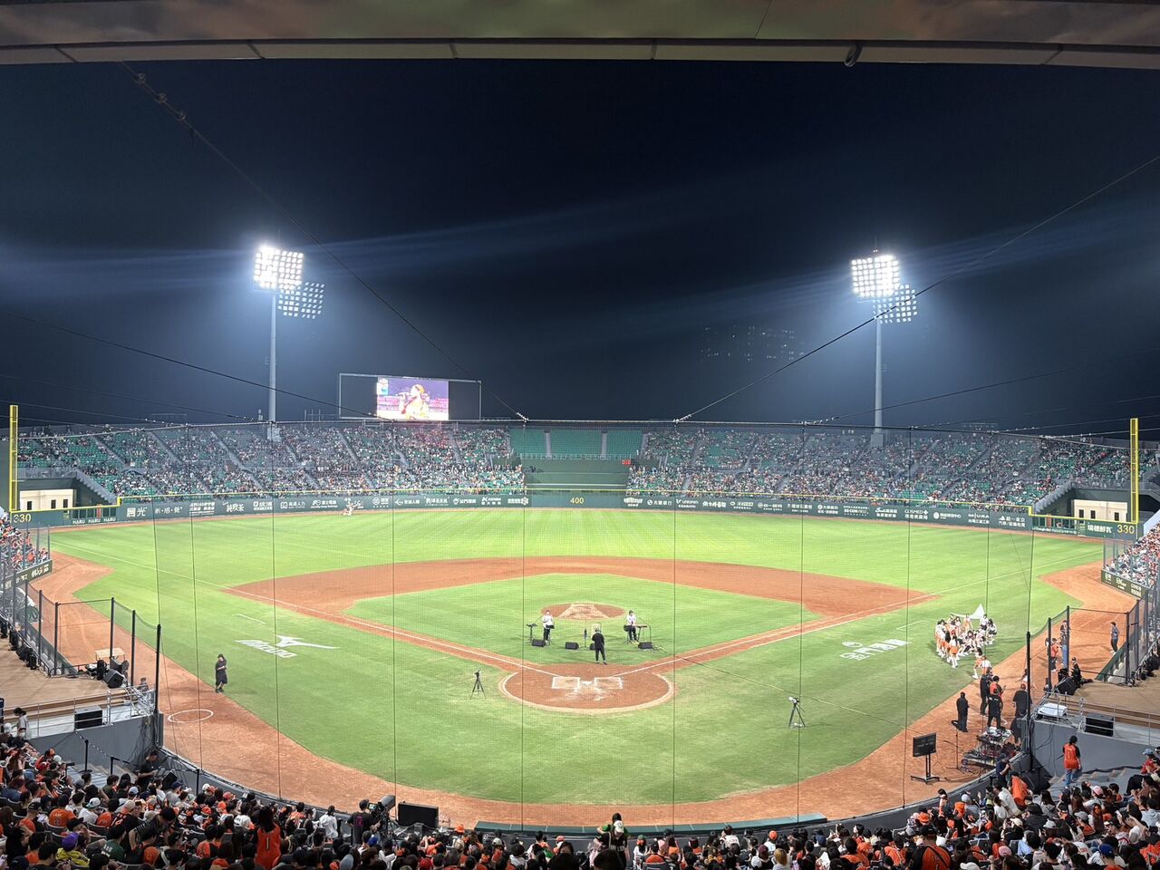 台南亞太棒球場美食攤遭撤 林宜瑾力挺獅迷：已與市府溝通