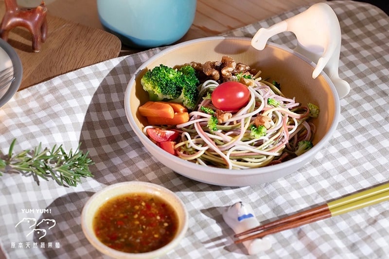 YUMYUM天然蔬果麵：從市集到餐桌的安心飲食革命