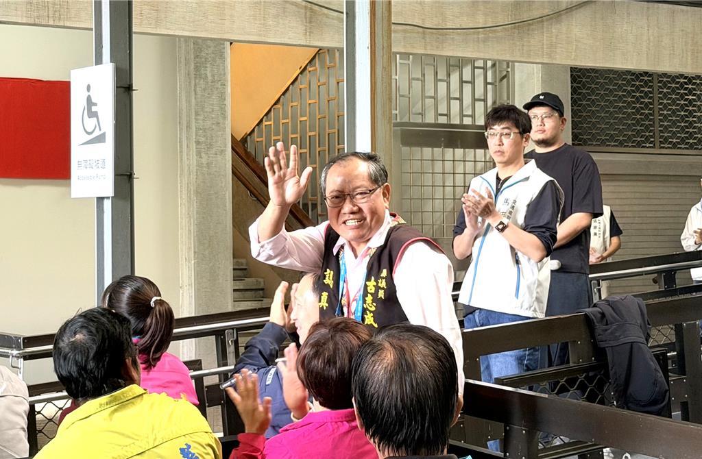 台東藍營5鄉鎮首長未登記 議員「抓雞」錯過選舉報名