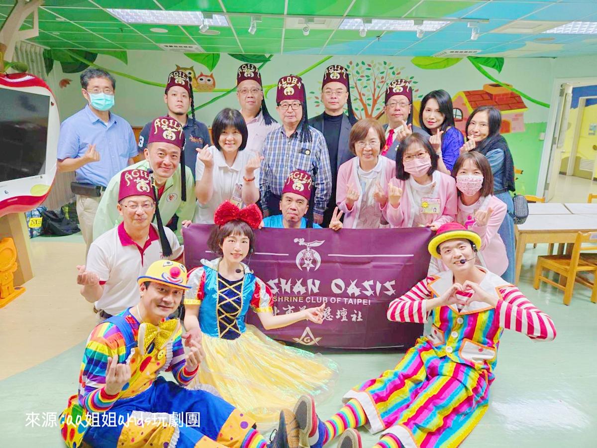 兒童節最暖演出！QQ姐姐劇團前進台北榮總 用魔法為病童點燃希望