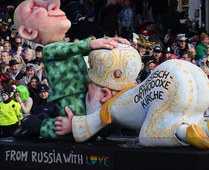 德國雕塑家諷刺普廷與東正教牧首性行為 遭俄羅斯重判8年6月
