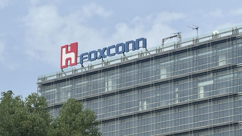 鴻海7.2元股利創新高背後：AI機櫃能撐起下個成長曲線嗎？