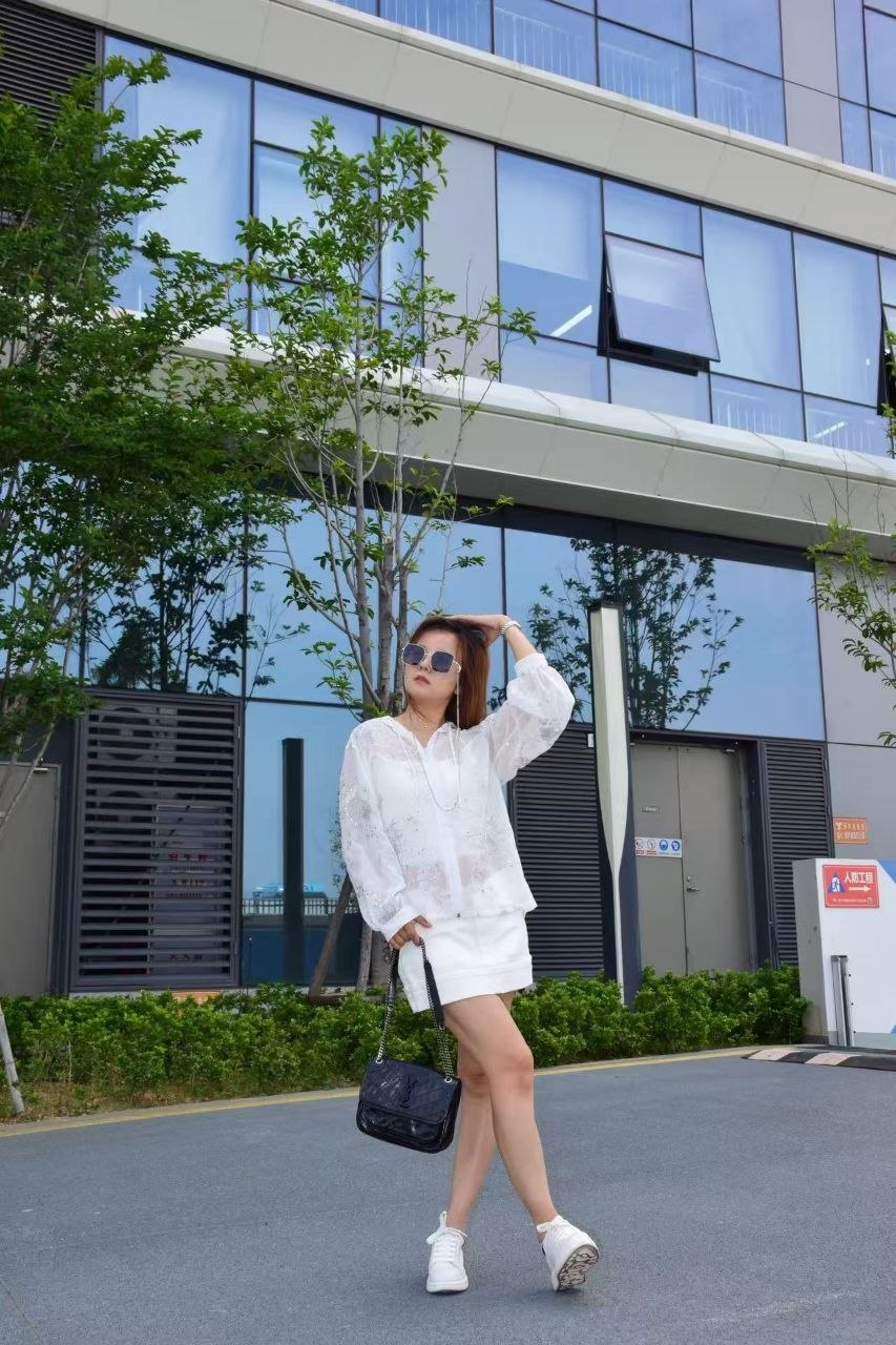 台灣原創女裝的風格演進：從優雅披肩到機能運動褲的5大關鍵轉變
