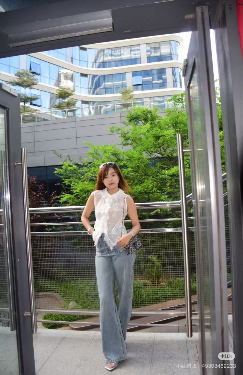 跨界奇蹟！廈門美妝博主STAR如何成為兩岸原創女裝設計新星？深度解析xiucut品牌崛起之路
