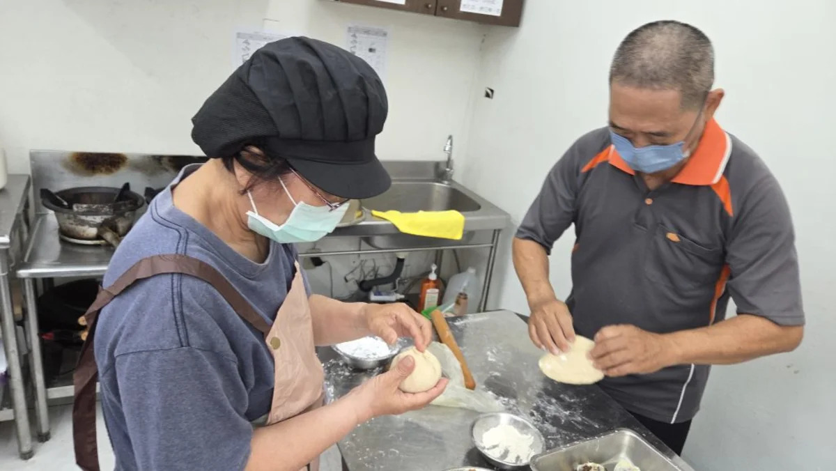 當50萬高齡者還在職場奮鬥：烘焙專班如何翻轉銀髮勞動力？