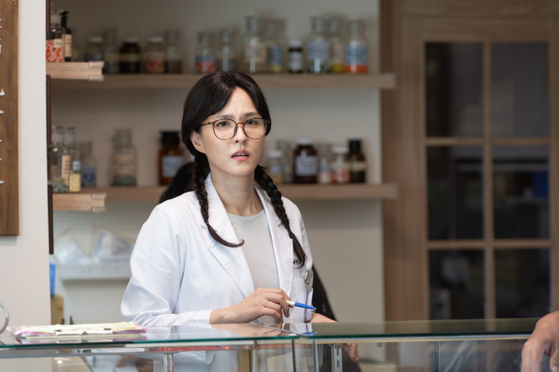 當藥師的「不務正業」引爆婚姻危機：愛與理性，在《轉角那間心藥局》的16年拉扯