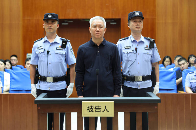 恆大許家印判無期：這場中國房市20年泡沫，真只怪一個建商？體制成幫兇？
