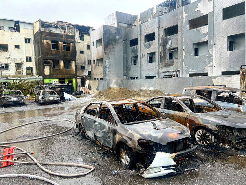 台南安南惡火燒痛城市：非法廢棄物引爆15傷代價，誰來買單？