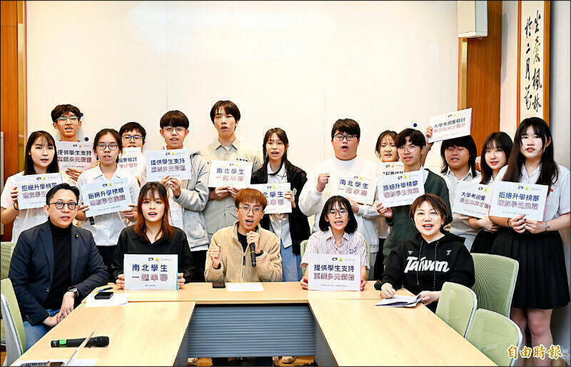 校園新法震撼彈！生理用品、心理健康入法，但學生真的「有感」了嗎？
