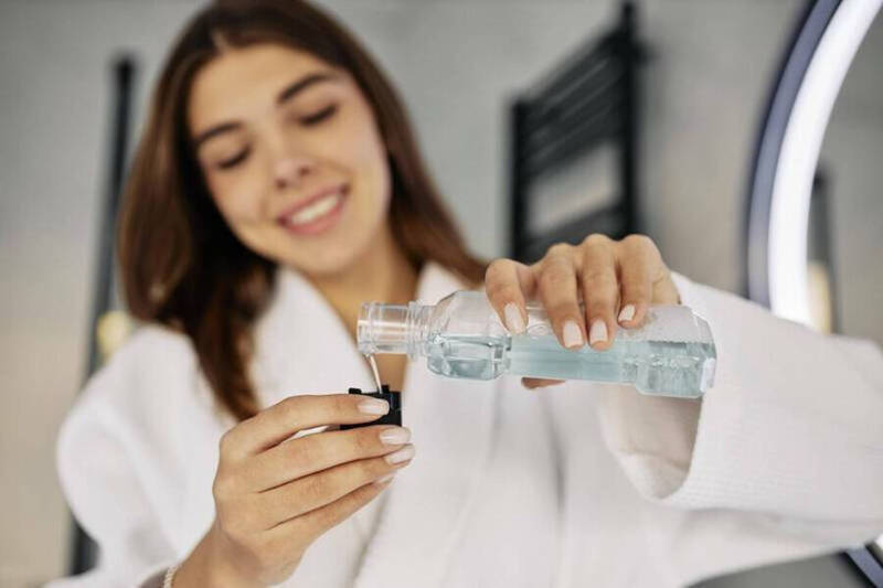 漱口水真能揪出癌細胞？南韓研究揭口腔菌群潛藏大腸癌驚人訊號！
