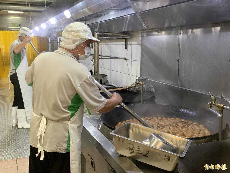 台中營養午餐「幸福限定5天」？從數字看選前政策牛肉的真實重量與孩子們的期待