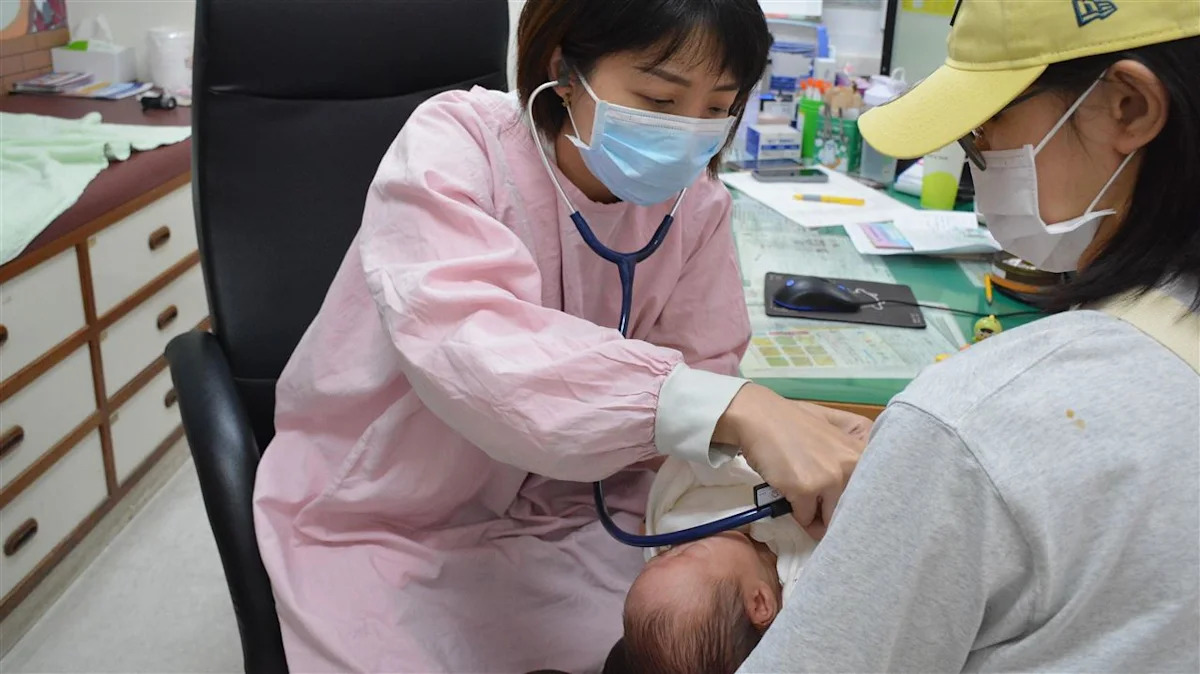 當心！幼童「四重病毒」來襲：開學季成超級溫床，疫苗空窗期怎麼辦？
